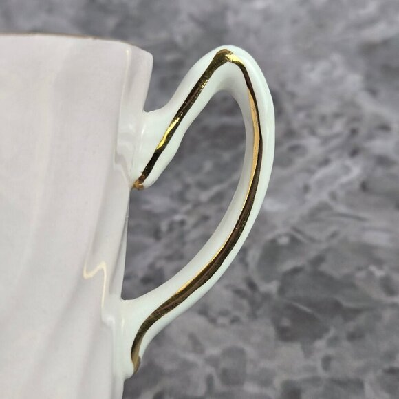 Vintage Delphine Bone China Set of 2 Pale Pink Cups & Saucers Gold Trim Accents - Picture 11 of 16